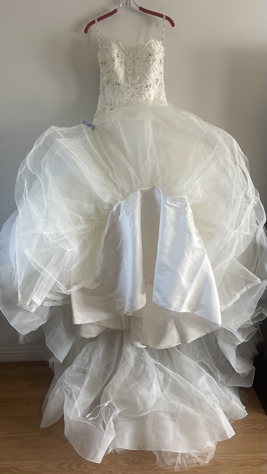 La Soie Bridal Wedding Gown White Tulle Ball Gown Strapless Crystals Beaded US 6