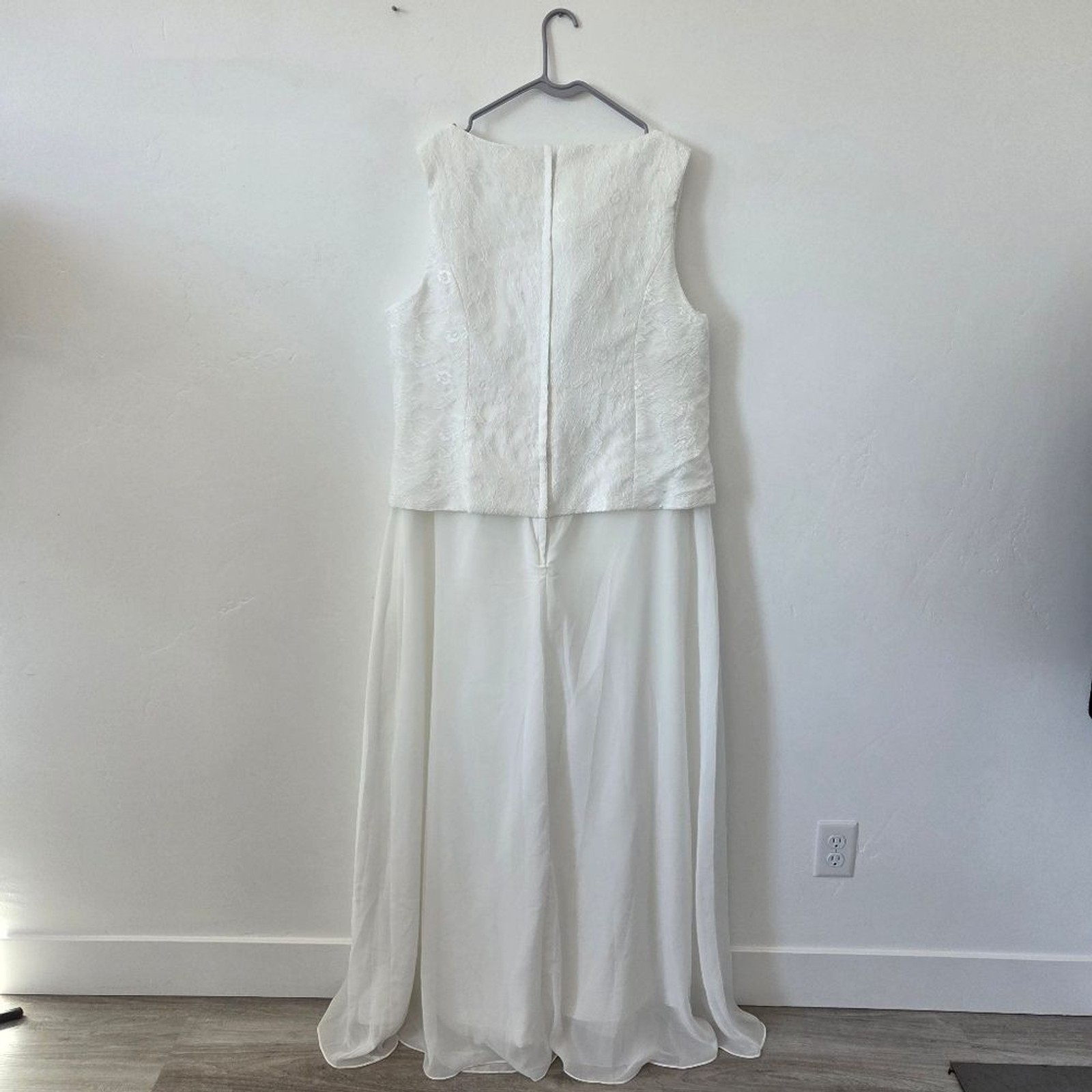 NEW Size 20 Wedding Dress Sleeveless Lace Bodice Chiffon Skirt Plus Size Bridal