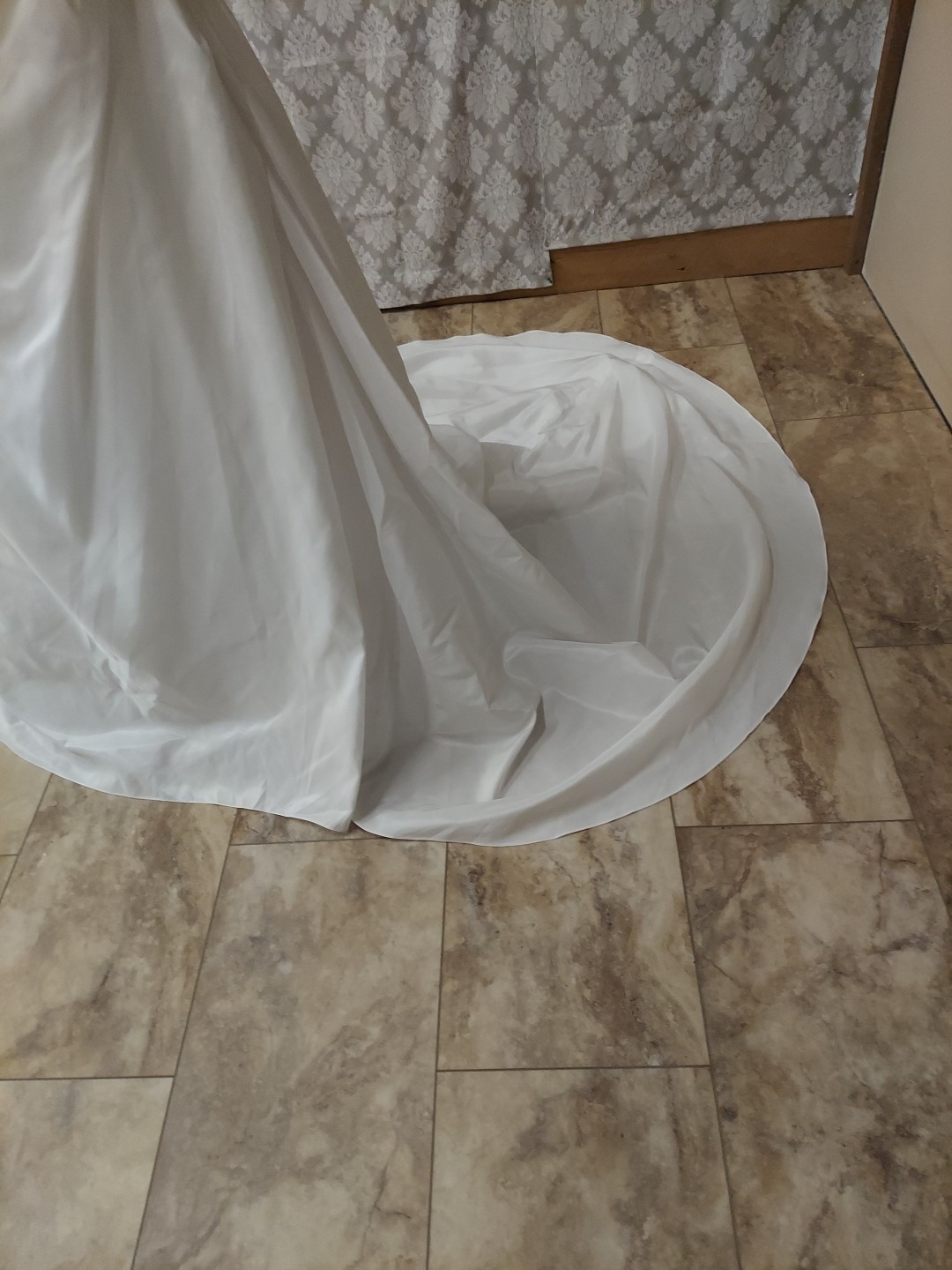 **Edan Bridal Size 8 White Beaded Embroderery Pleated Torso Wedding Dress**