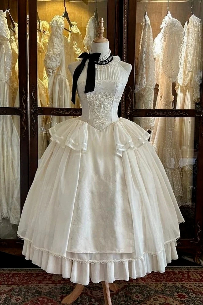 Vintage Victorian Wedding Dress Lace Applique Ruffled Halter Neck Bridal Gowns