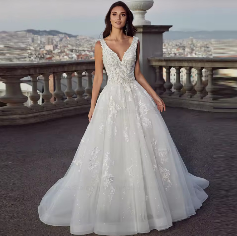 Applique Lace Wedding Dress Backless A-line Backless V Neck Bridal Gowns
