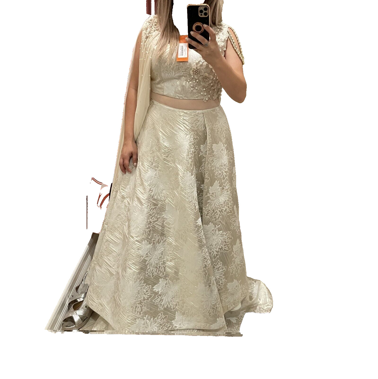 Ivory English Styled Wedding Dress (Size 6/8)