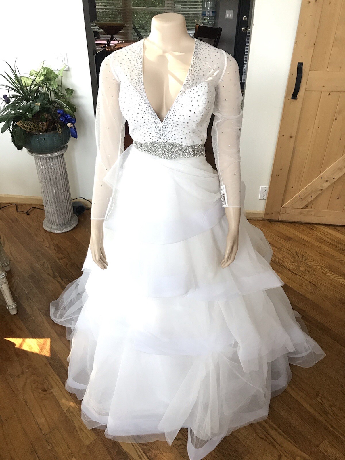 VICTOR HARPER STYLE VH1218 Bridal Gown Wedding Dress Size 10 New W Tags