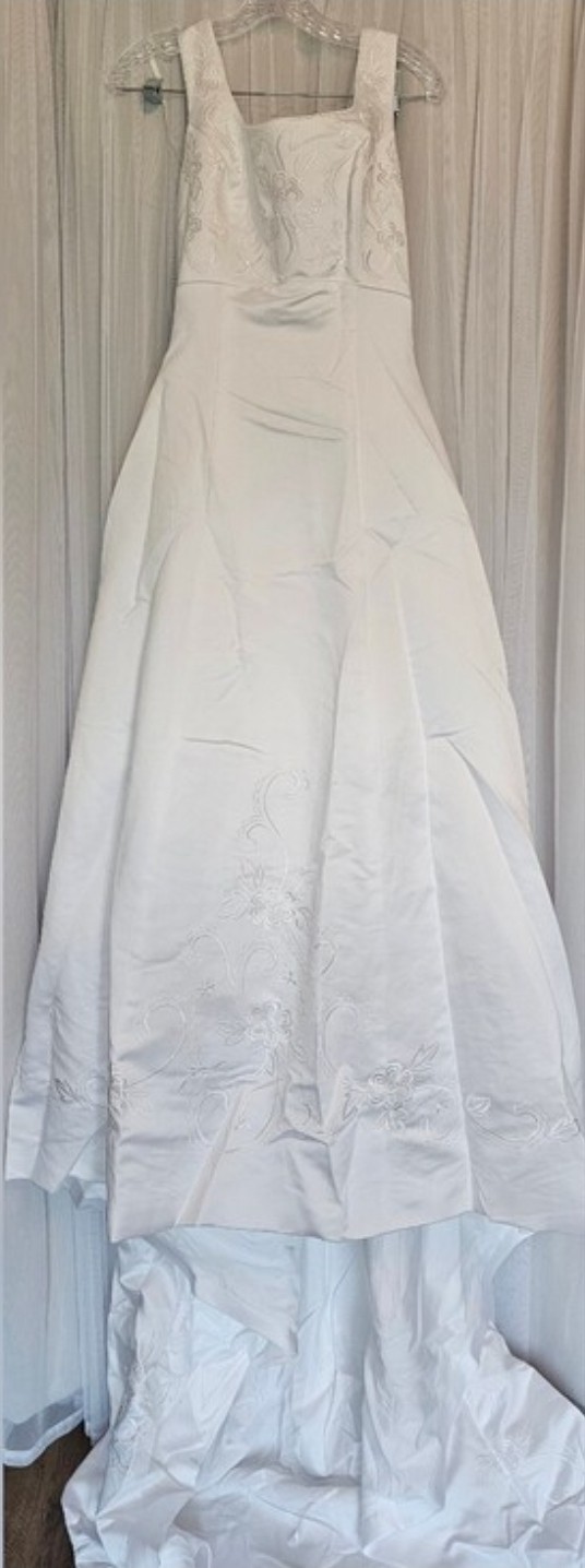 DaVinci Bridal White Sz 12 Wedding Gown Size NWT