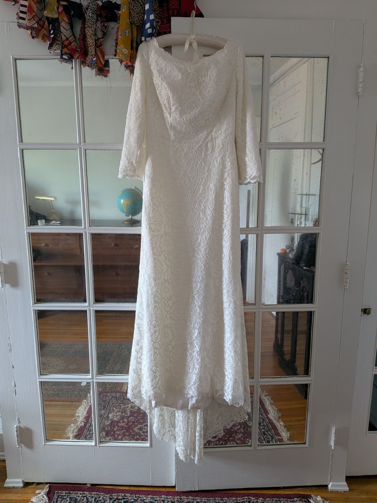 IVtg Cream Lace Sheath Wedding Dress 3/4 Sleeve Scoop Neck Train 30″ Waist Boho