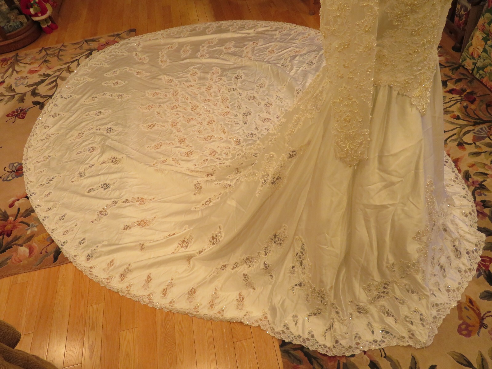 NEW Mori Lee ALENCON LACE Vintage Wedding Dress PRINCESS Gown ROYAL Train WOW