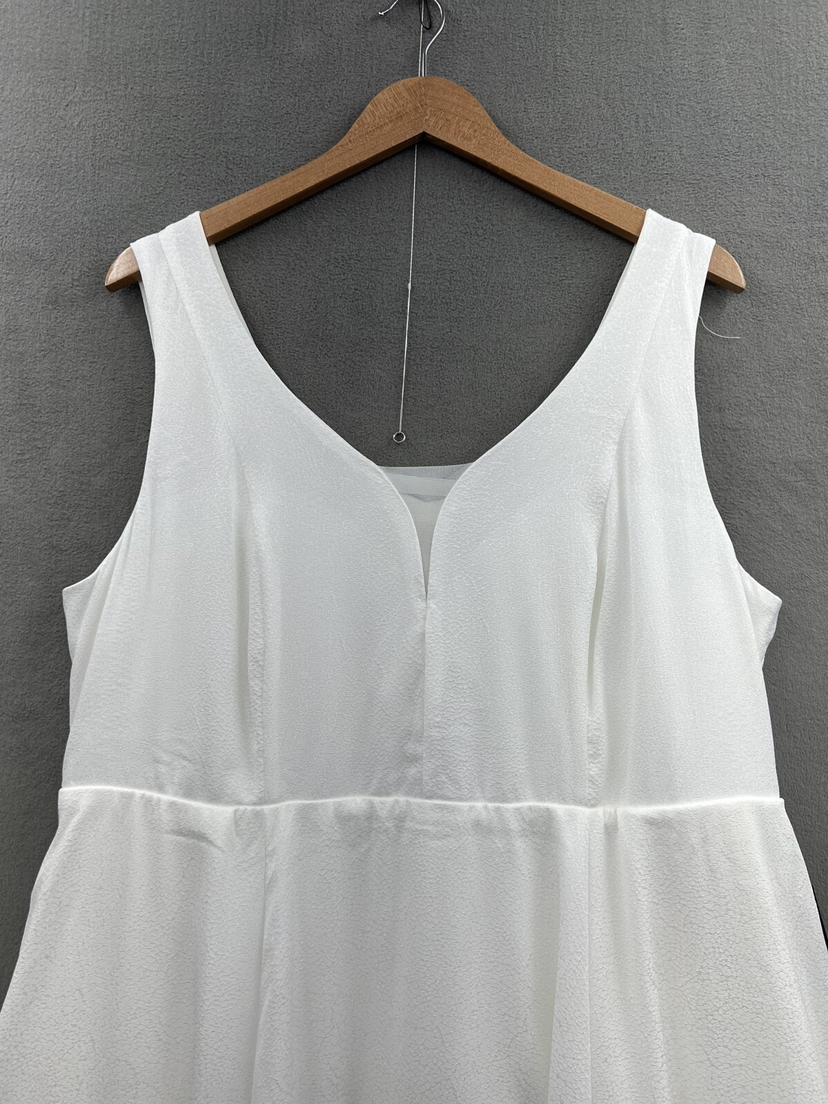Torrid Women’s 18 Wedding Gown Dress Off White Jacquard Sweetheart Corset Back