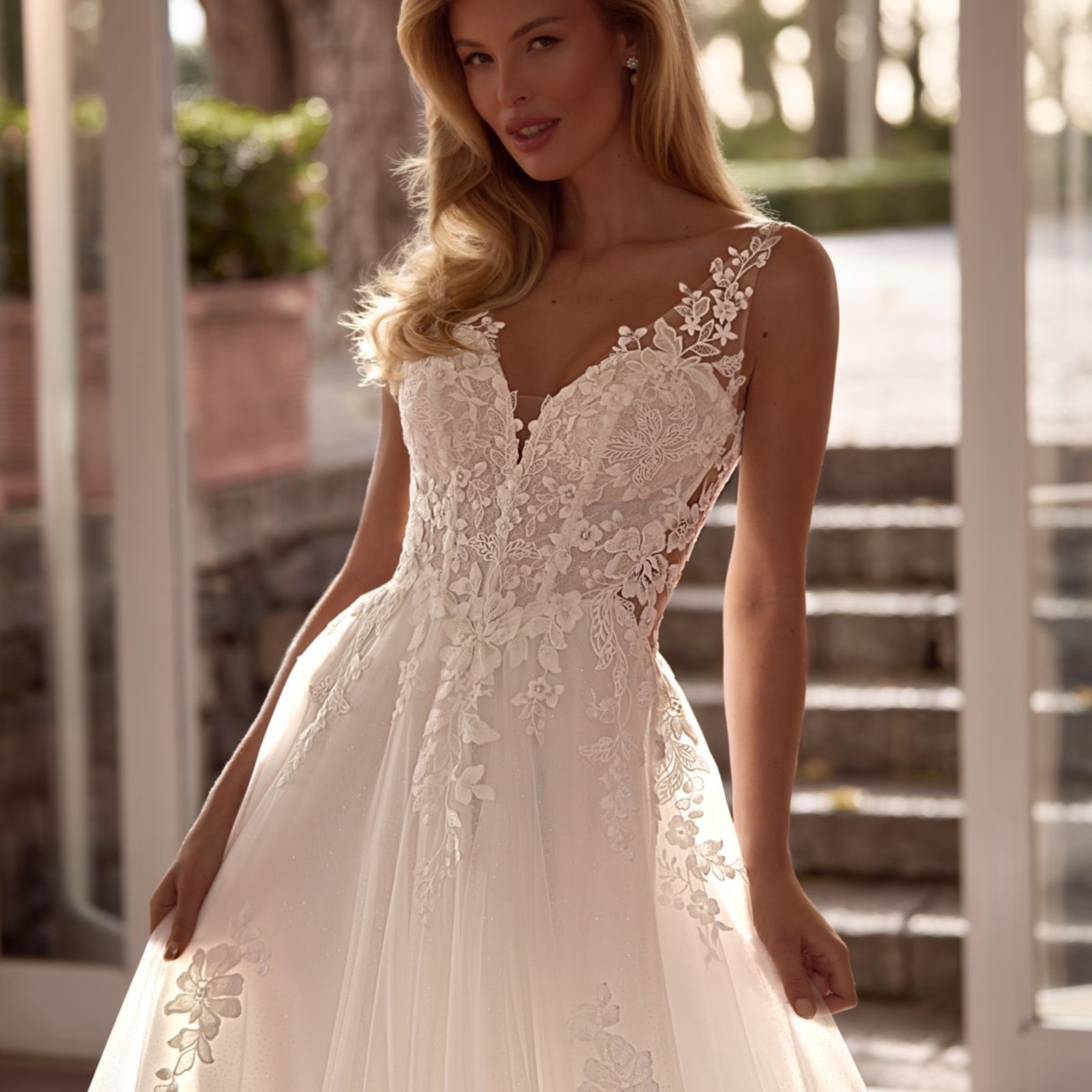 2026 glitter lace wedding dress wedding dress 32-60 straps ivory buttons N. Measurement