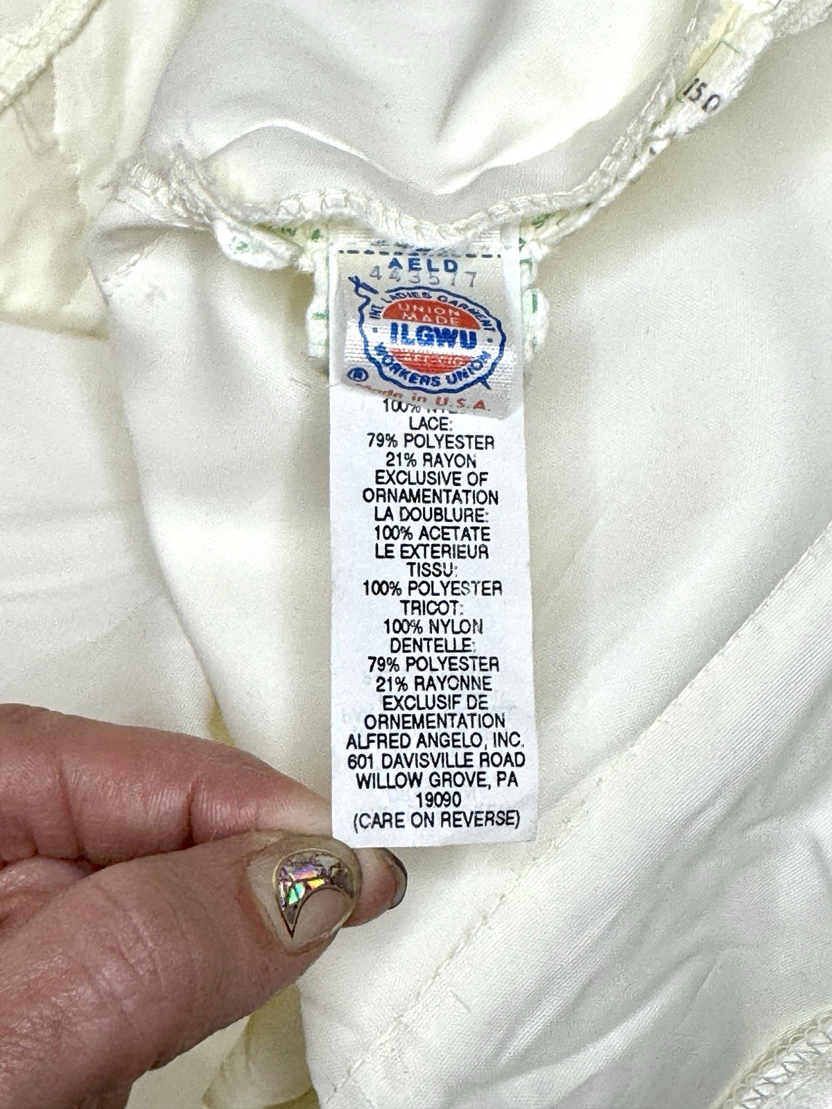 Vintage Alfred Angelo Off Shoulder Satin Wedding Dress Lace Train – Needs Repair