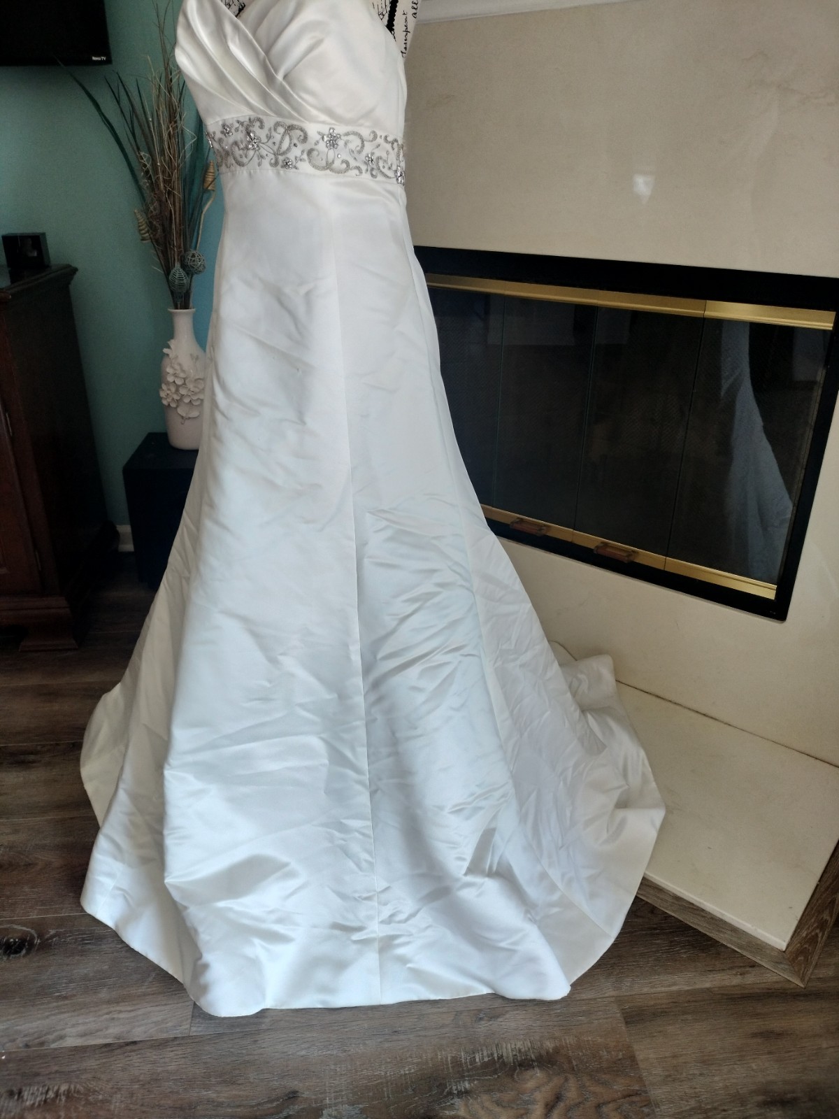 Wtoo Brides by Watters Strapless Wedding Gown Size 10 NWT Beaded Waist Ivory