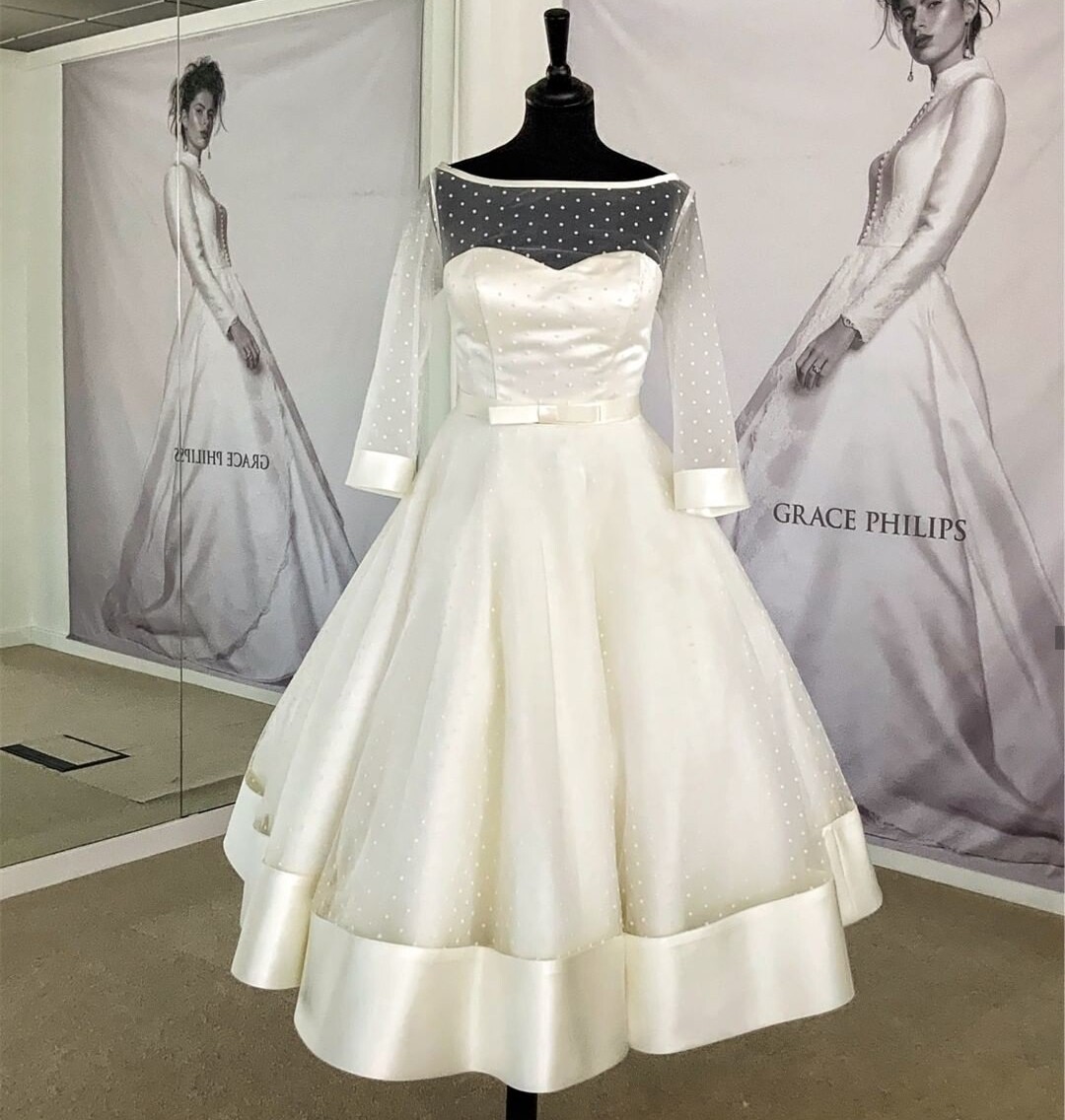 Short Romantic Wedding Dresses Tea Length 3/4 Sleeve Beach A Line Bridal Gowns
