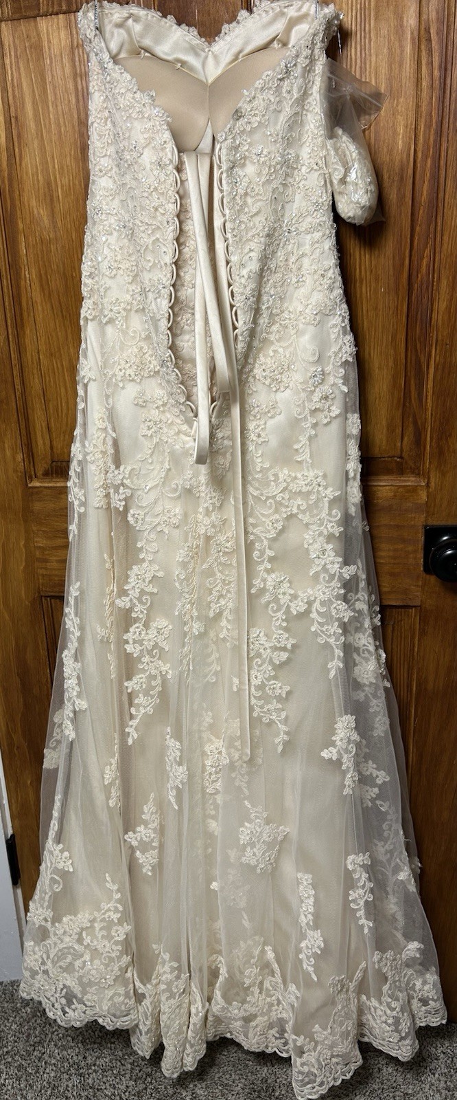 Maggie Sottero Emma Wedding Dress Size 6 Ivory Corset Detachable Cap Sleeves