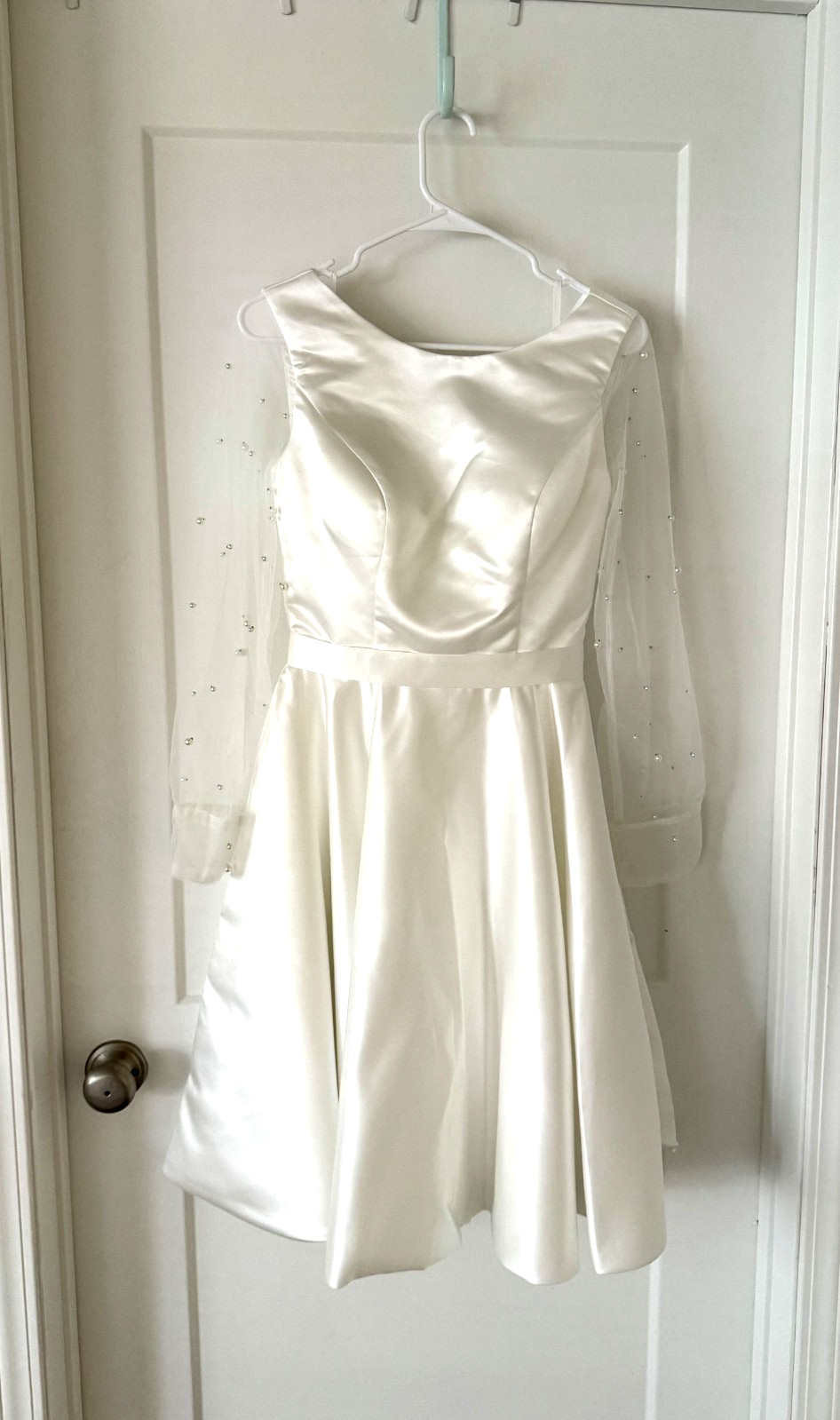 Elegant Wedding Dress A-line Pearl Long Sleeve Tea-Length Satin Bridal Gown