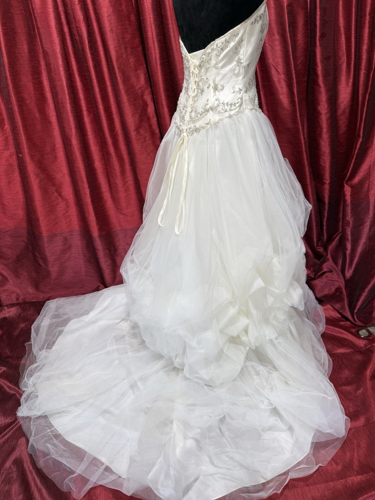 Alfred Angelo 2319C Wedding Ballgown Strapless Sweetheart Neckline Sz 8