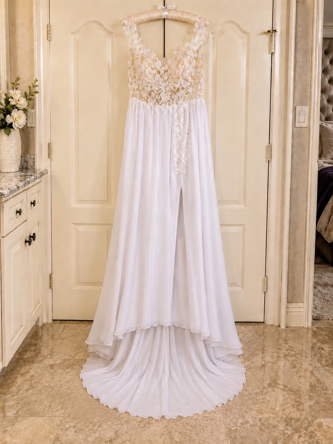 NWT Boho Wedding Dress Size 14 Ivory Lace Chiffon A-Line Bridal Gown w/ Train