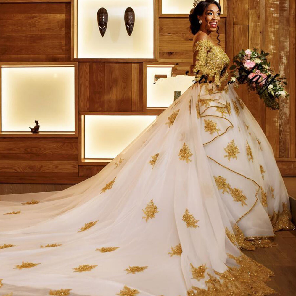 AfricaWedding Dresses Long Sleeves Gold Lace Appliques Bridal Gowns Chapel Train