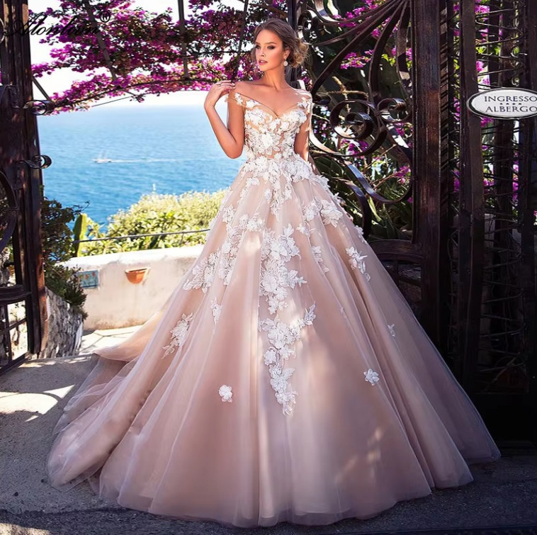 Beauty 3D Flowers Appliques Scalloped A-Line Wedding Dresses Off The Shoulder