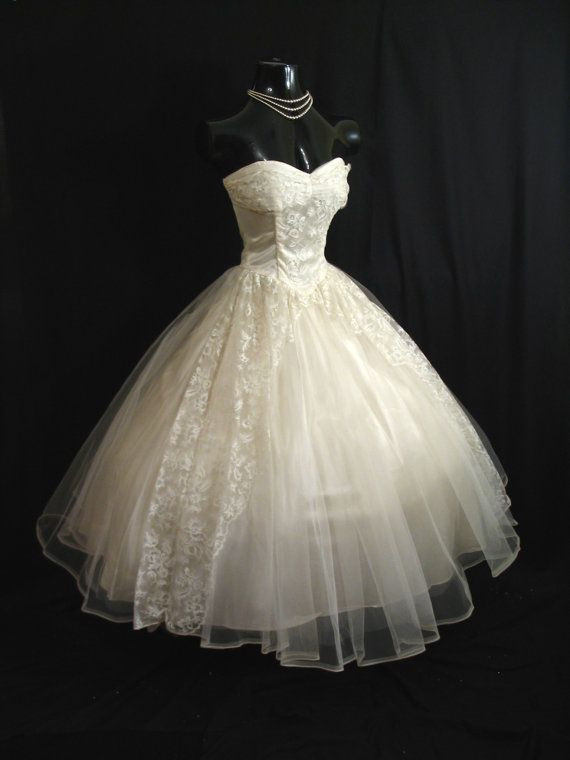 Vintage 1950s Short Wedding Dresses Strapless White Ivory Tea Length Bridal Gown