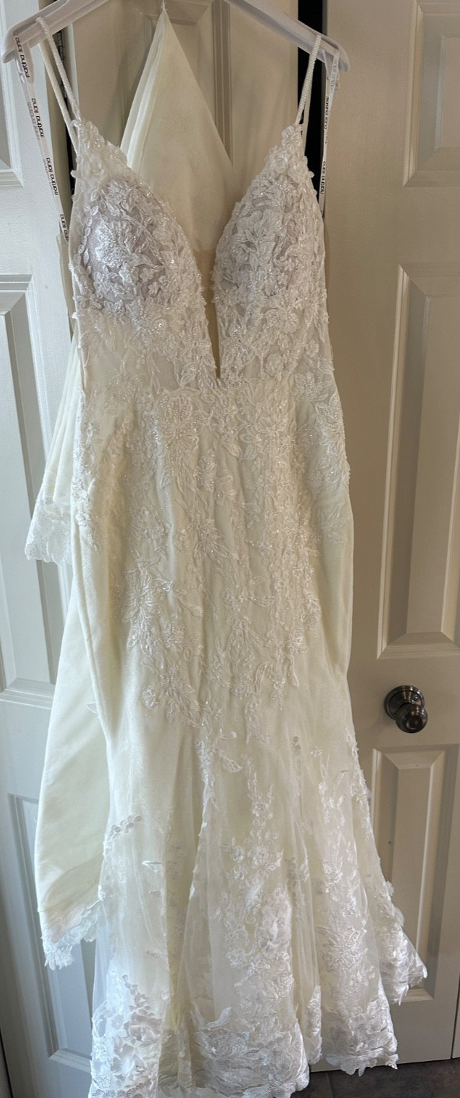 Martina Liana Ivory Lace Wedding Dress 1305 Sz 8 New Never Worn RV $3300