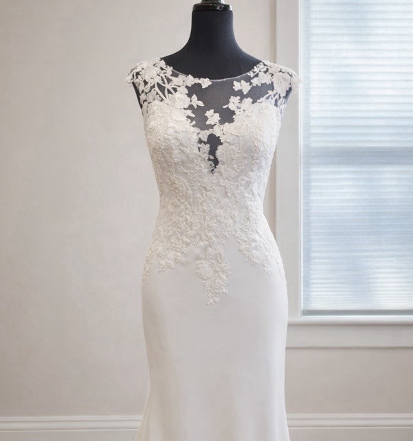 Pronovias Drail Mermaid Wedding Dress Ivory Lace Illusion Neck Tank Size 22