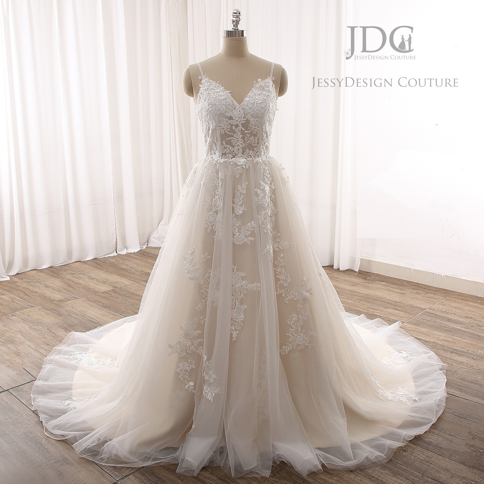 Visible struts wedding dress wedding dress 32-60 lace straps buttons n.measurement