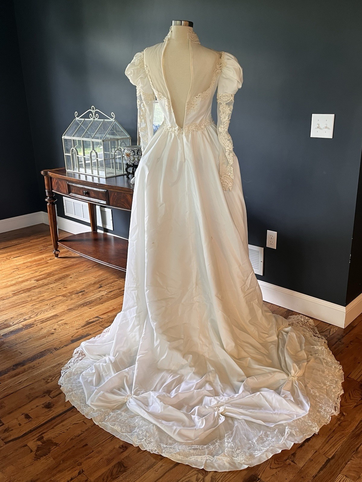 Vintage 80s White/Off White Wedding Dress, Petticoat and Veil