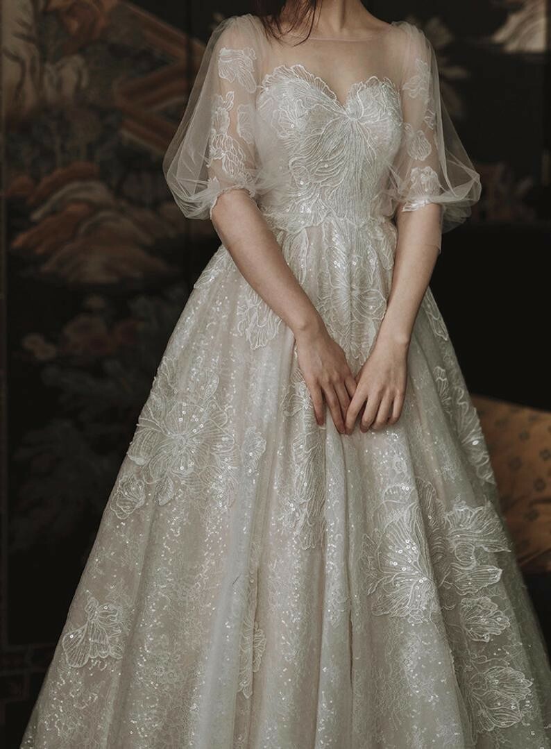 Keysha – puff sleeves princess A-line wedding gown