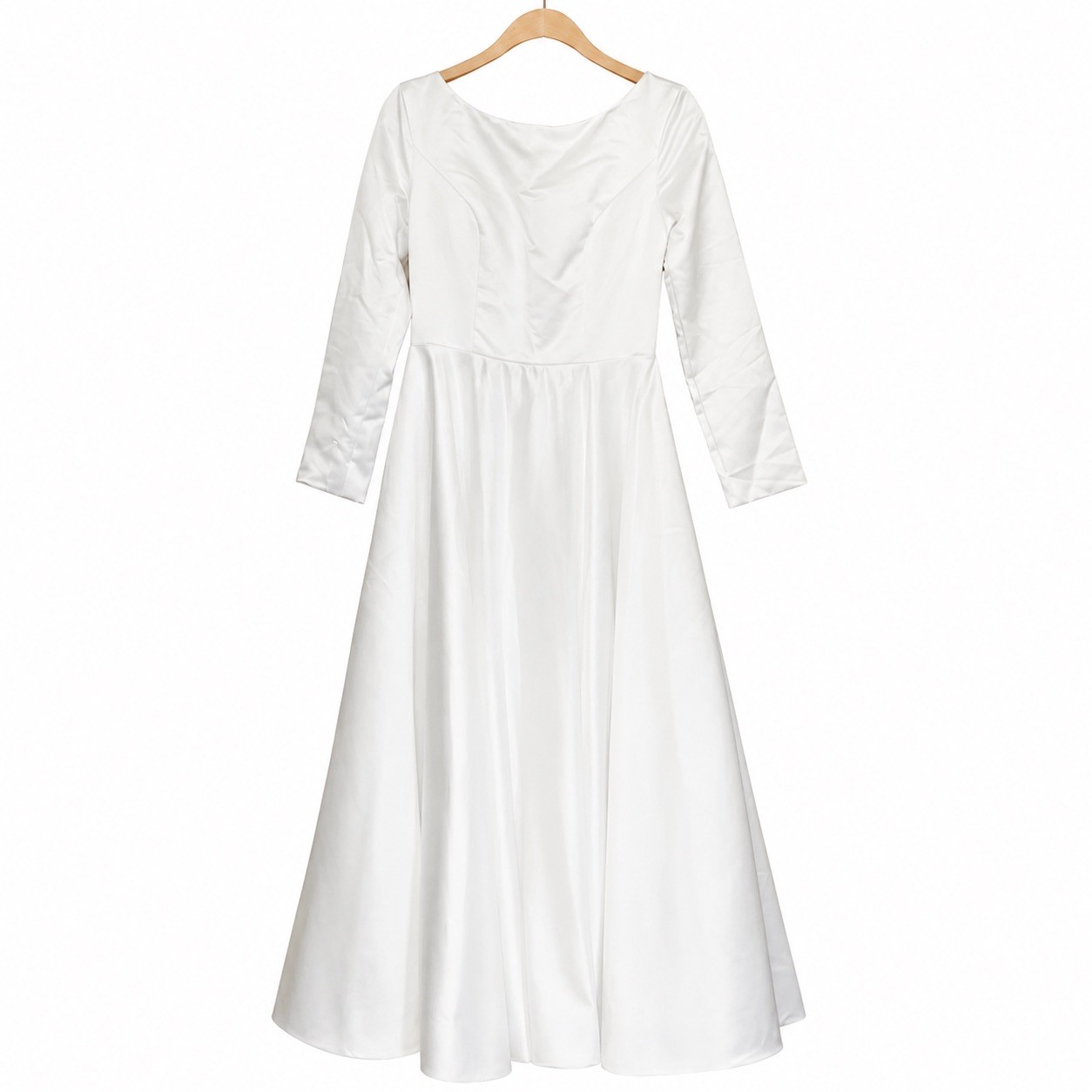 Unbranded Minimalist Wedding Dress / Long Sleeved / Solid / Size 6