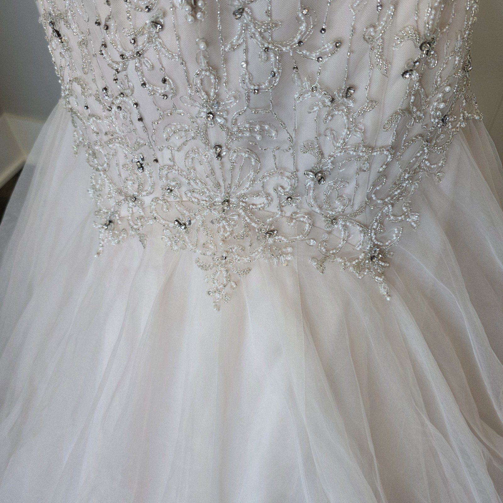 Essense of Australia Sample Wedding Dress D2195 Mermaid Sweetheart Beaded 14