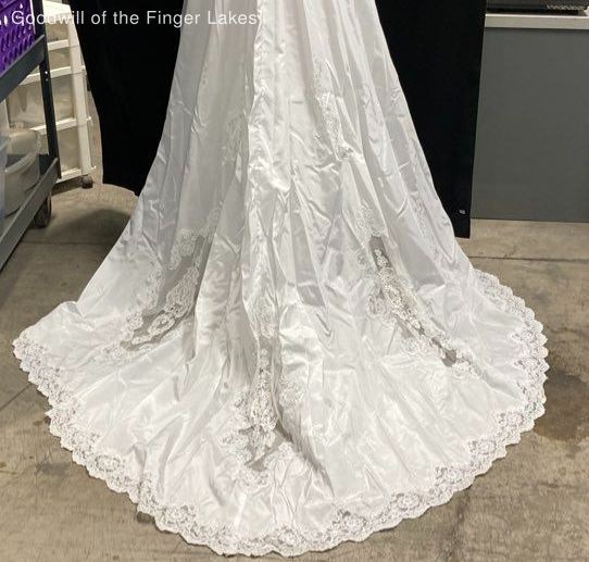 Unbranded White Beaded Wedding Dress Size 8