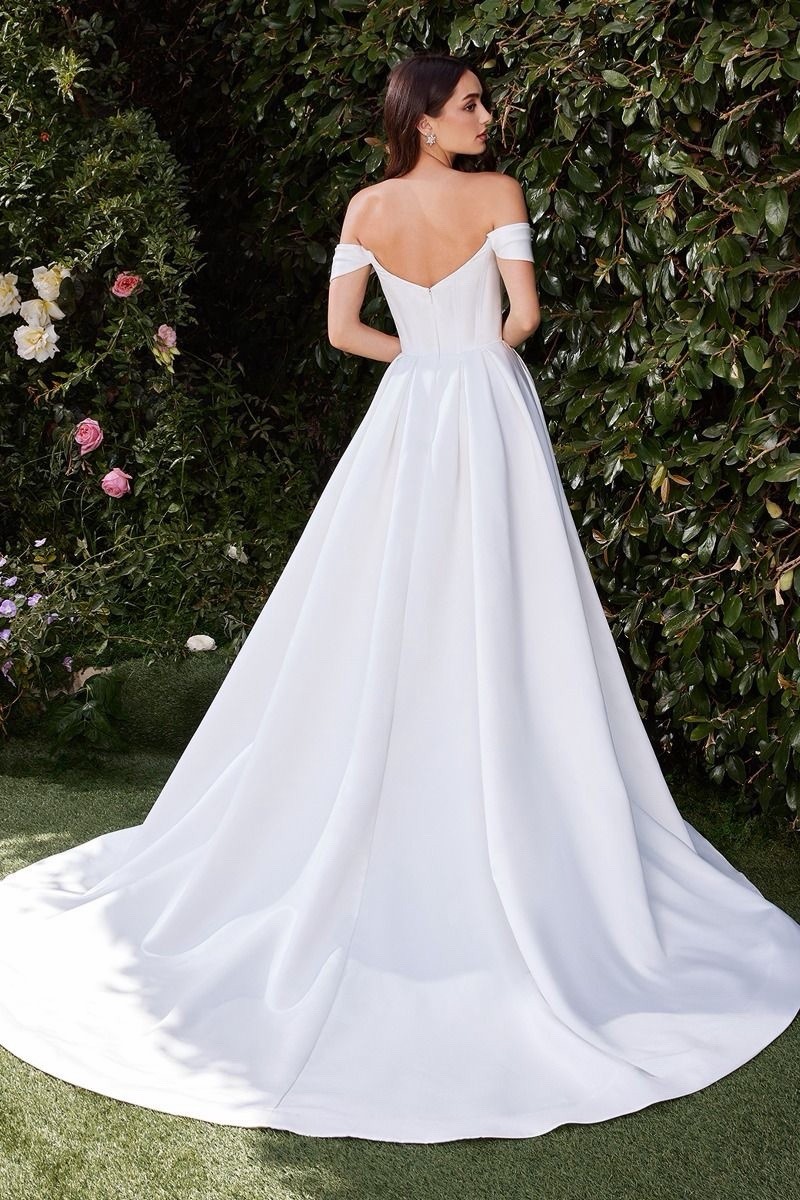 White Portrait Off-Shoulder Classic Ball Gown/Duchess Wedding Dress Train