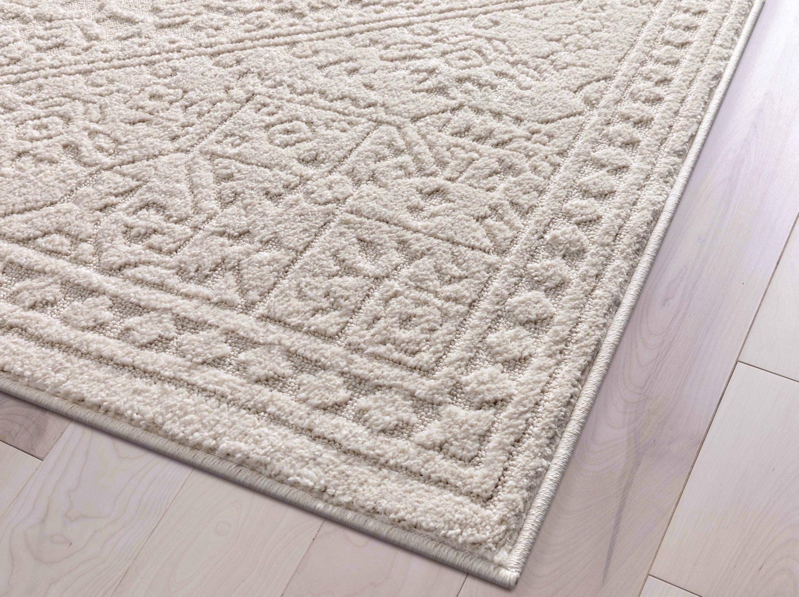 Well Woven Harlow Collection Cloud Medallion Ivory – Modern Tribal Minimalist…