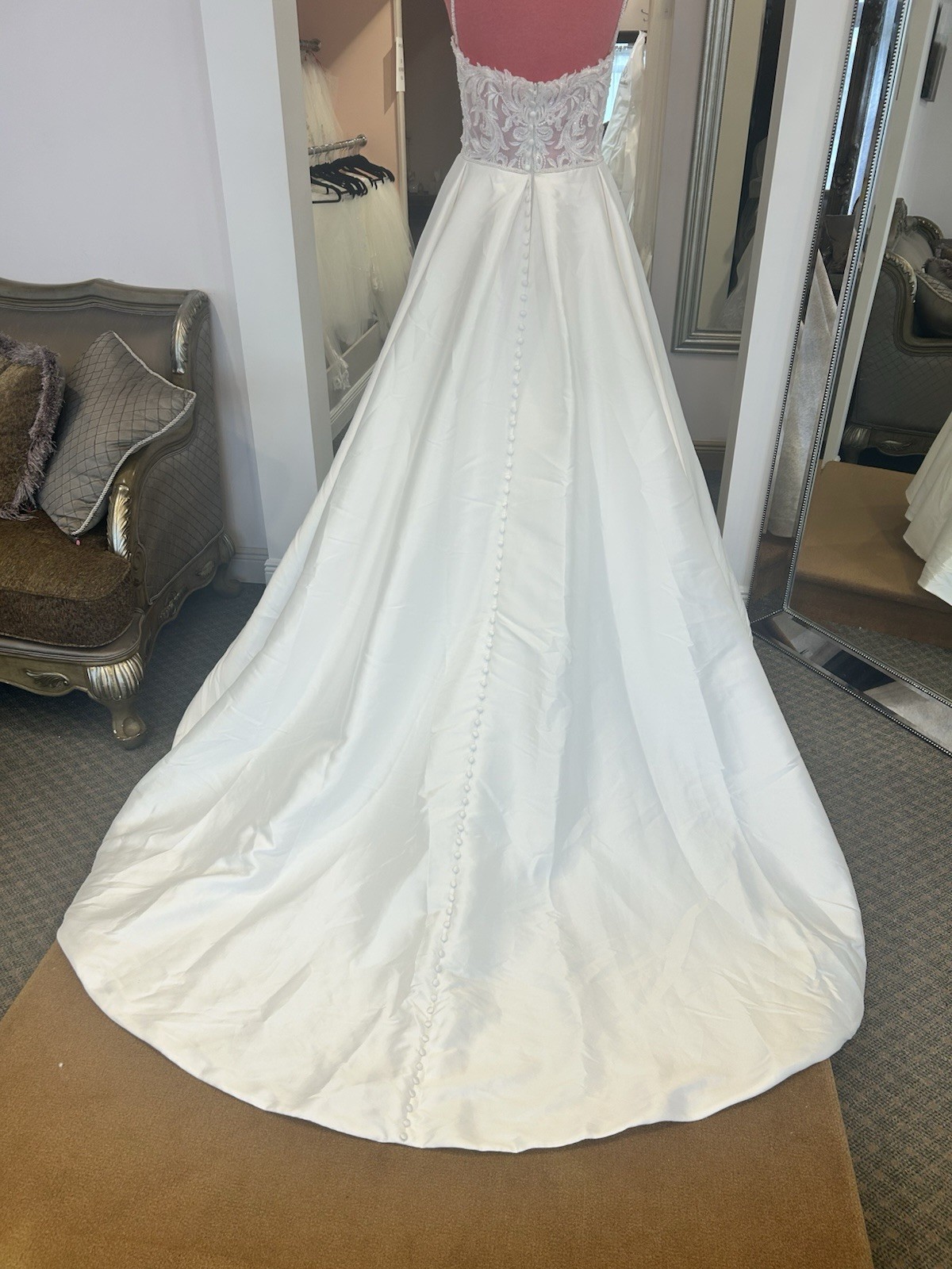Essense of Australia D3461 size 16