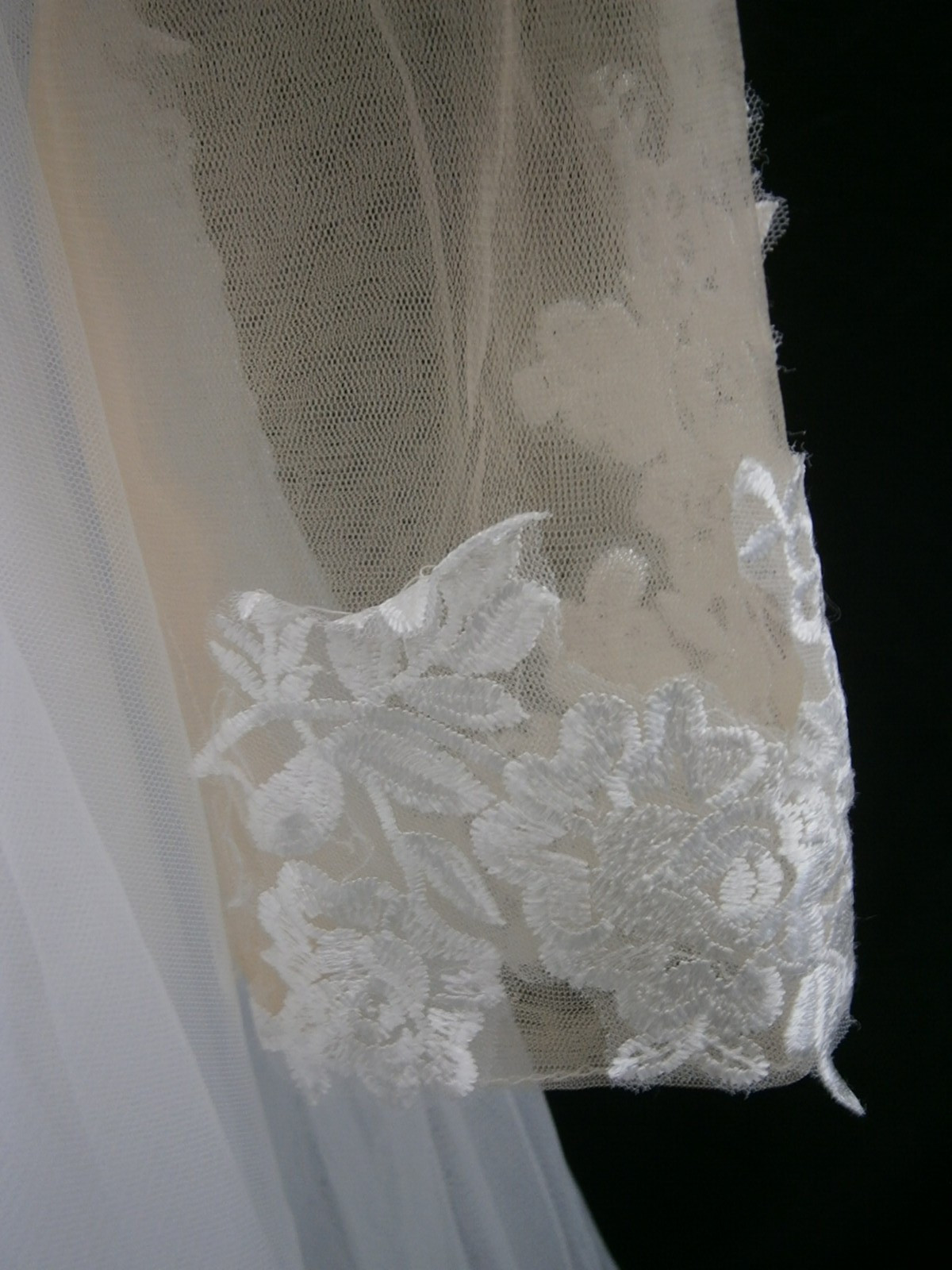 Wedding Dress 8 Off White Lace Embroidery Nude Illusion Tulle Ball Gown Slit