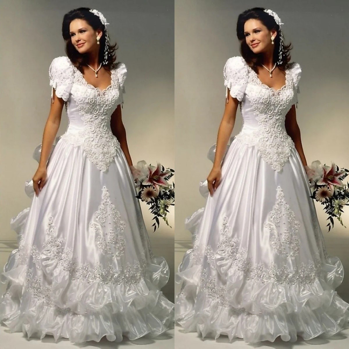 Vintage Victorian Wedding Dresses Medieval Lace Appliques Ruffled Bridal Gowns