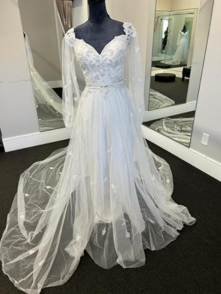 Allure Bridals Wedding Dress Size 6 | Convertible Skirt & Pants Lace Bridal Set