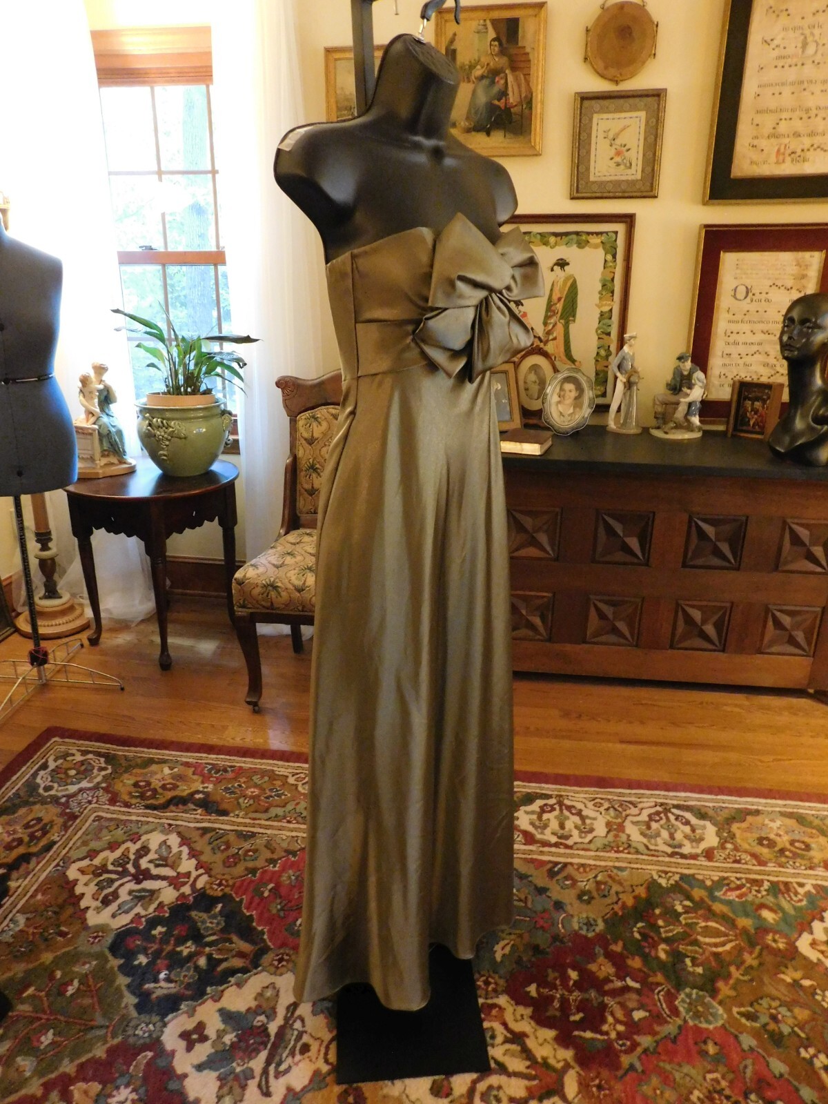 JESSICA MCCLINTOCK GOLD/GREEN CHARMEUSE A-LINE GOWN W/BOW IN FRONT S 2