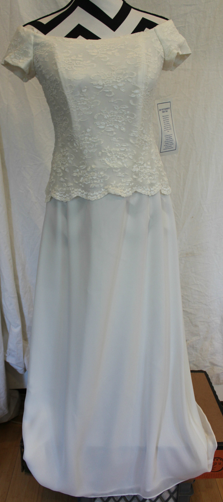 CHADWICK’S Ivory Lace Off Shoulder Wedding Formal Dress Sz 6P NWT #CB1-10