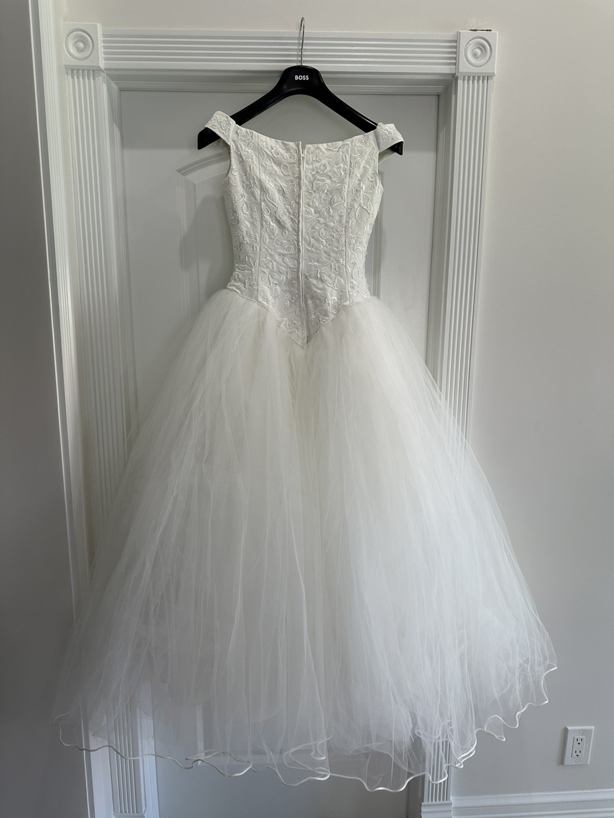 Brand New Unused MoriLee Wedding Gown Style 6011 No 39 /Size 8, Unaltered