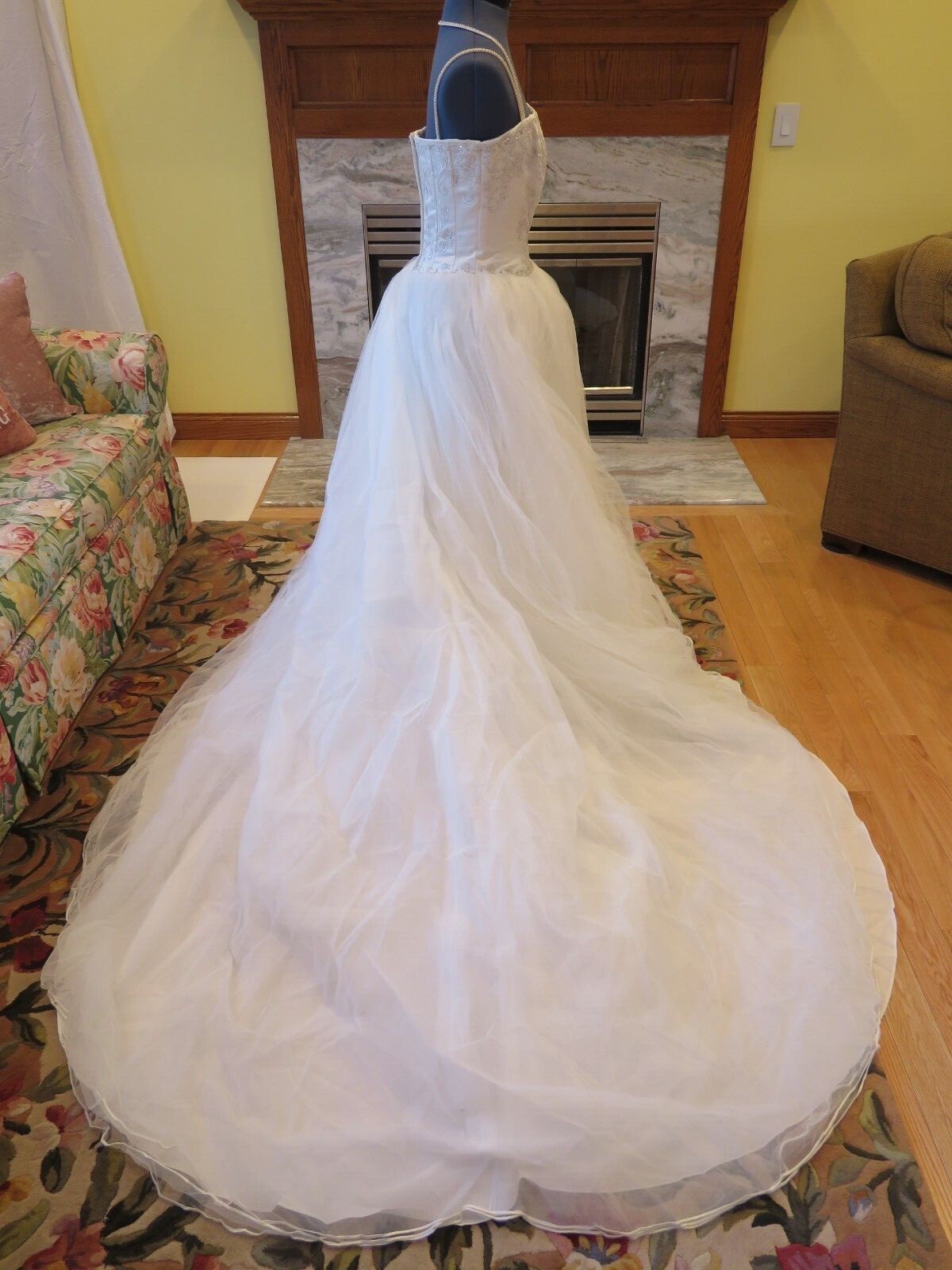 NEW Mon Cheri HEART BODICE Wedding Dress Vintage Gown Train ROMANTIC PRINCESS