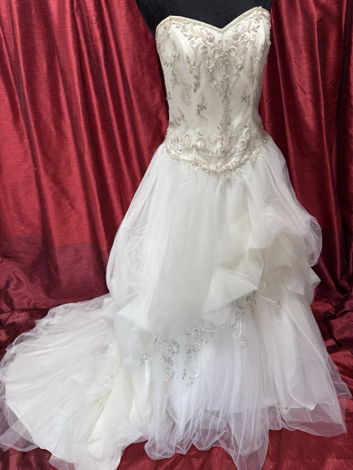 Alfred Angelo 2319C Wedding Ballgown Strapless Sweetheart Neckline Sz 8
