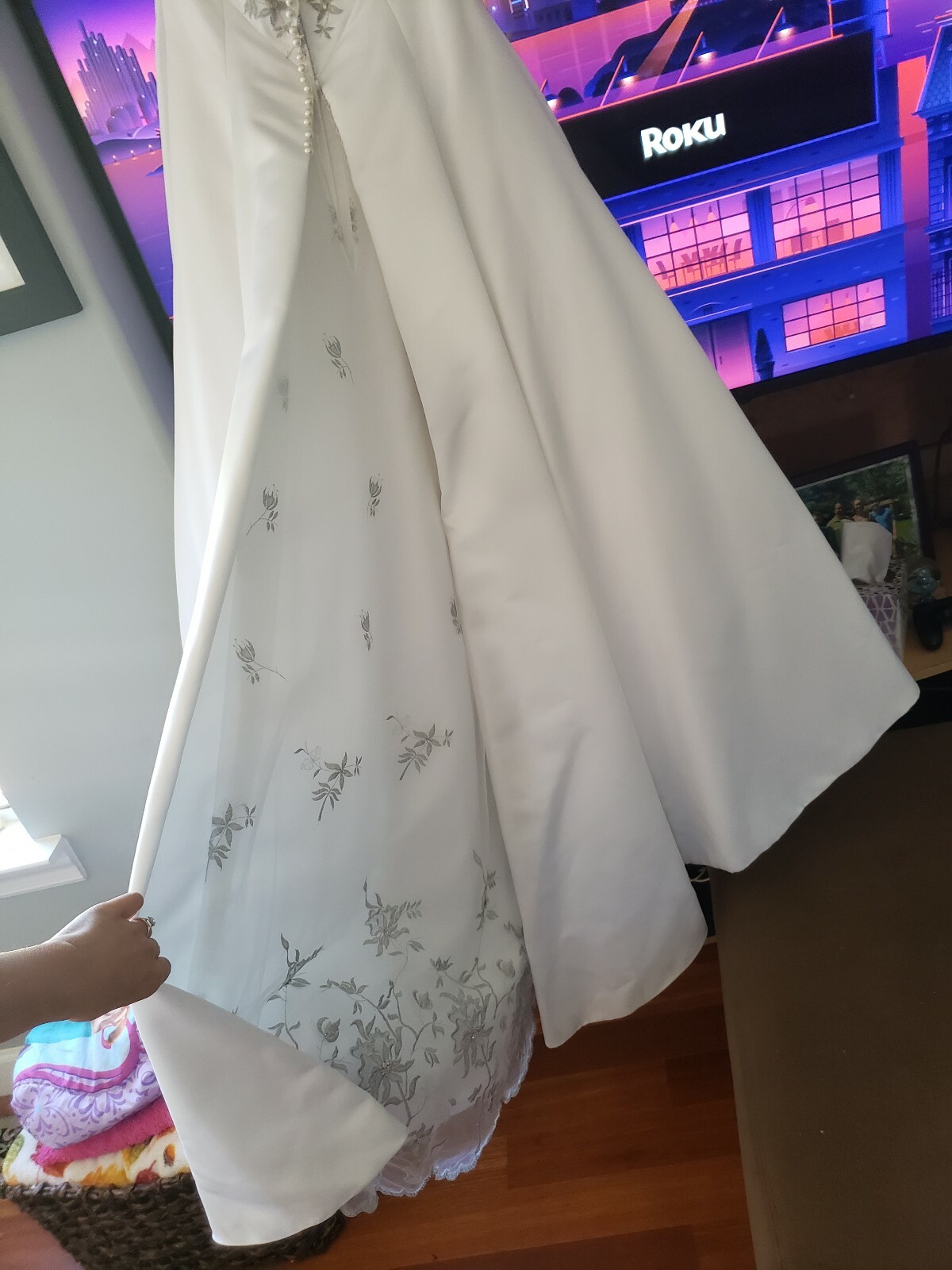Jordan And Ashley Wedding Dress sz8 used silver white strapless