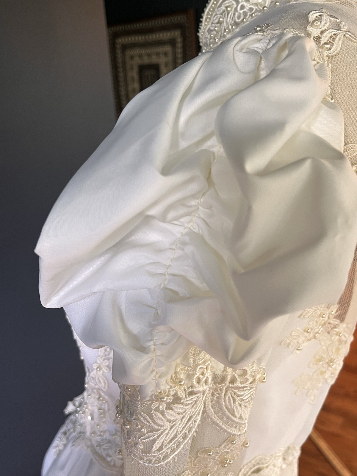 Vintage 80s White/Off White Wedding Dress, Petticoat and Veil