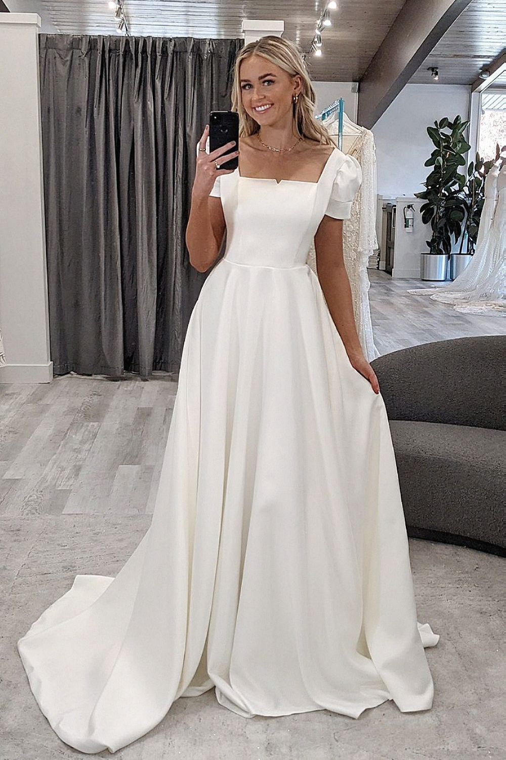 Classic Wedding Dresses Satin Square Neck Sweep Train Short Sleeves Bridal Gown