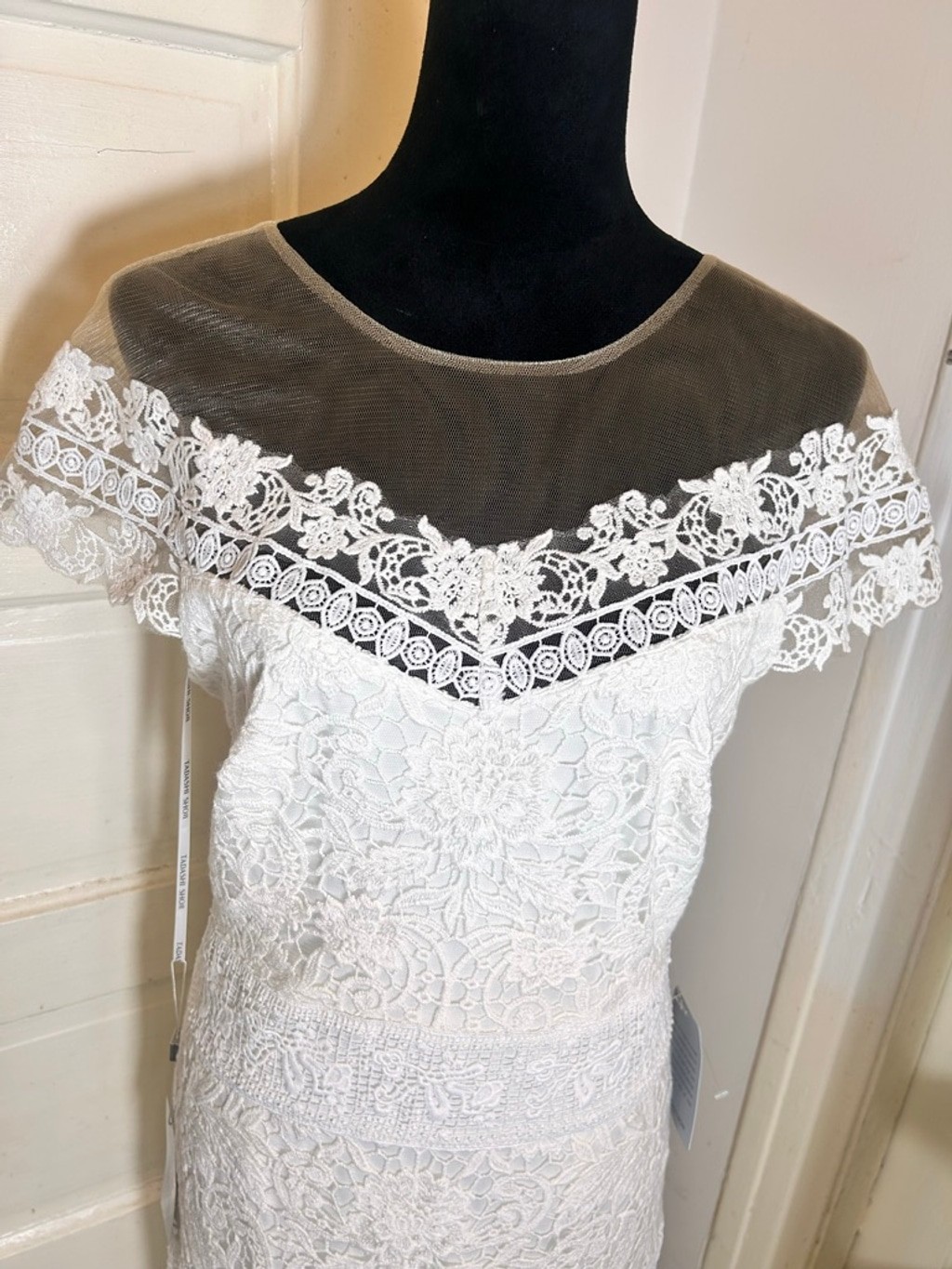 Women’s Tadashi Shoji Ivory Lace Bridal Wedding Gown Size 12 Fairy Boho Classic