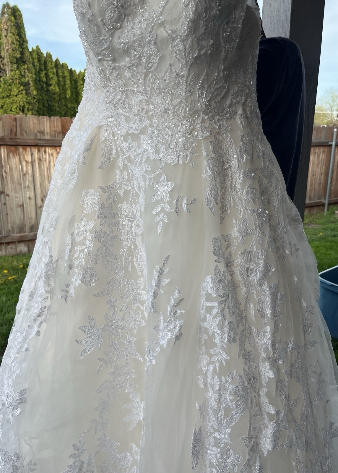 Oleg Cassini Wedding Dress Ivory Cream Gorgeous size 16 Only Worn Once 8CWG748