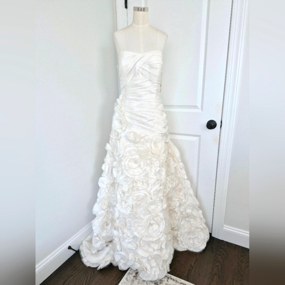 Galina Signature Ivory Strapless Embellished Floral Applique Bridal Gown Sz 16