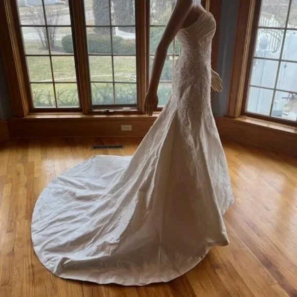 * Maggie Sottero Cream Beaded Taffeta Strapless Wedding Gown Bridal Dress Size 4