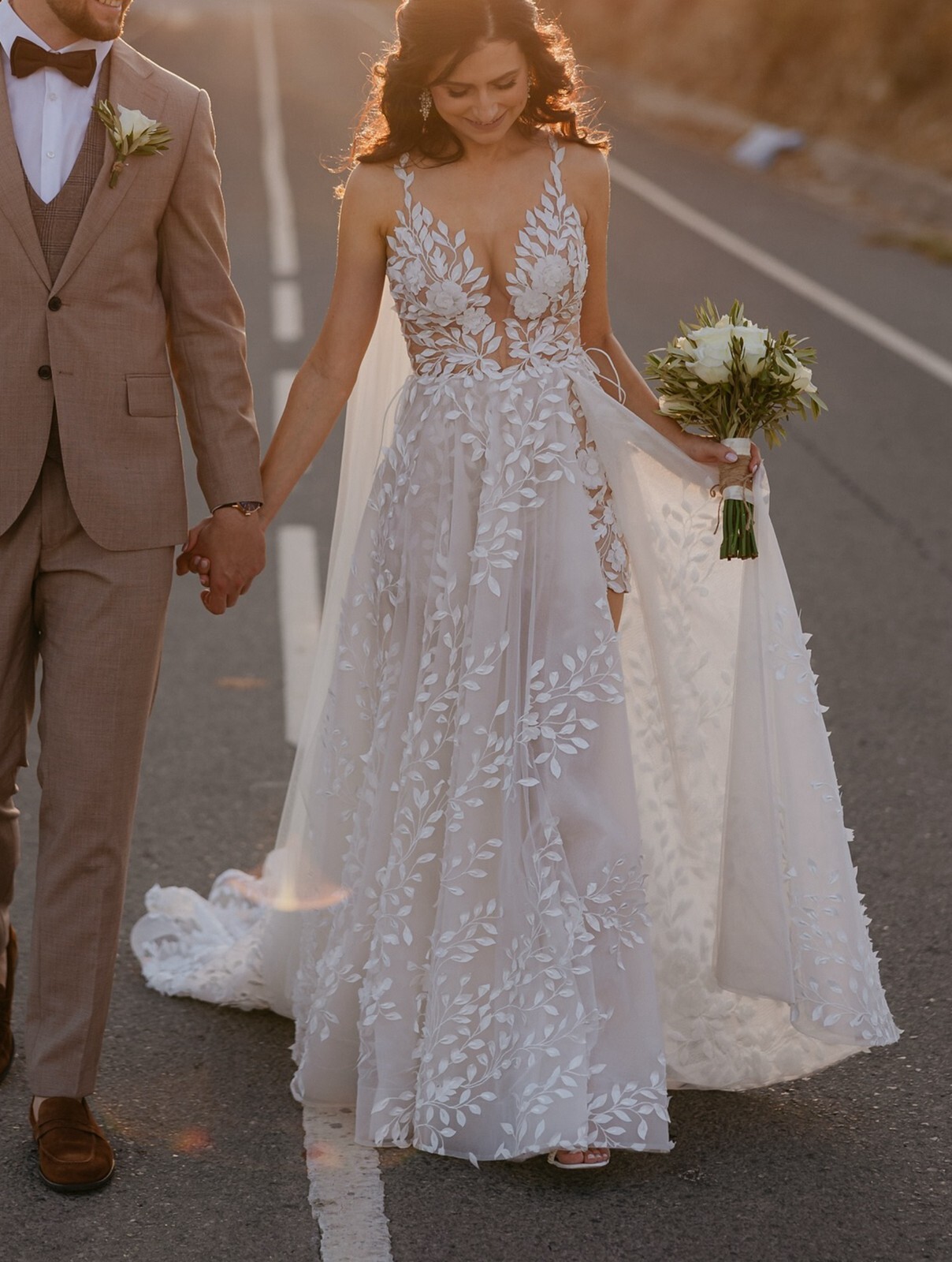 2026 Summer Beach Leaves Lace Wedding Dress Bridal Gown Custom made Sheer Bodice