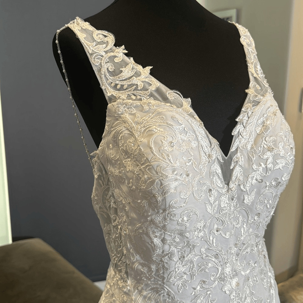 Women’s White Chiffon Wedding Dress Leg Split Zip Up Back Beaded Straps Size 12
